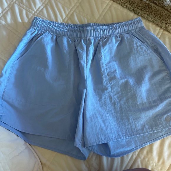 ALO Alumni Shorts size Medium baby blue - Picture 1 of 3